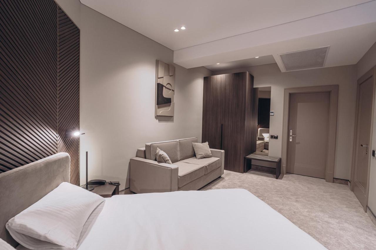 Park Hotel Bristol Oujhorod Extérieur photo