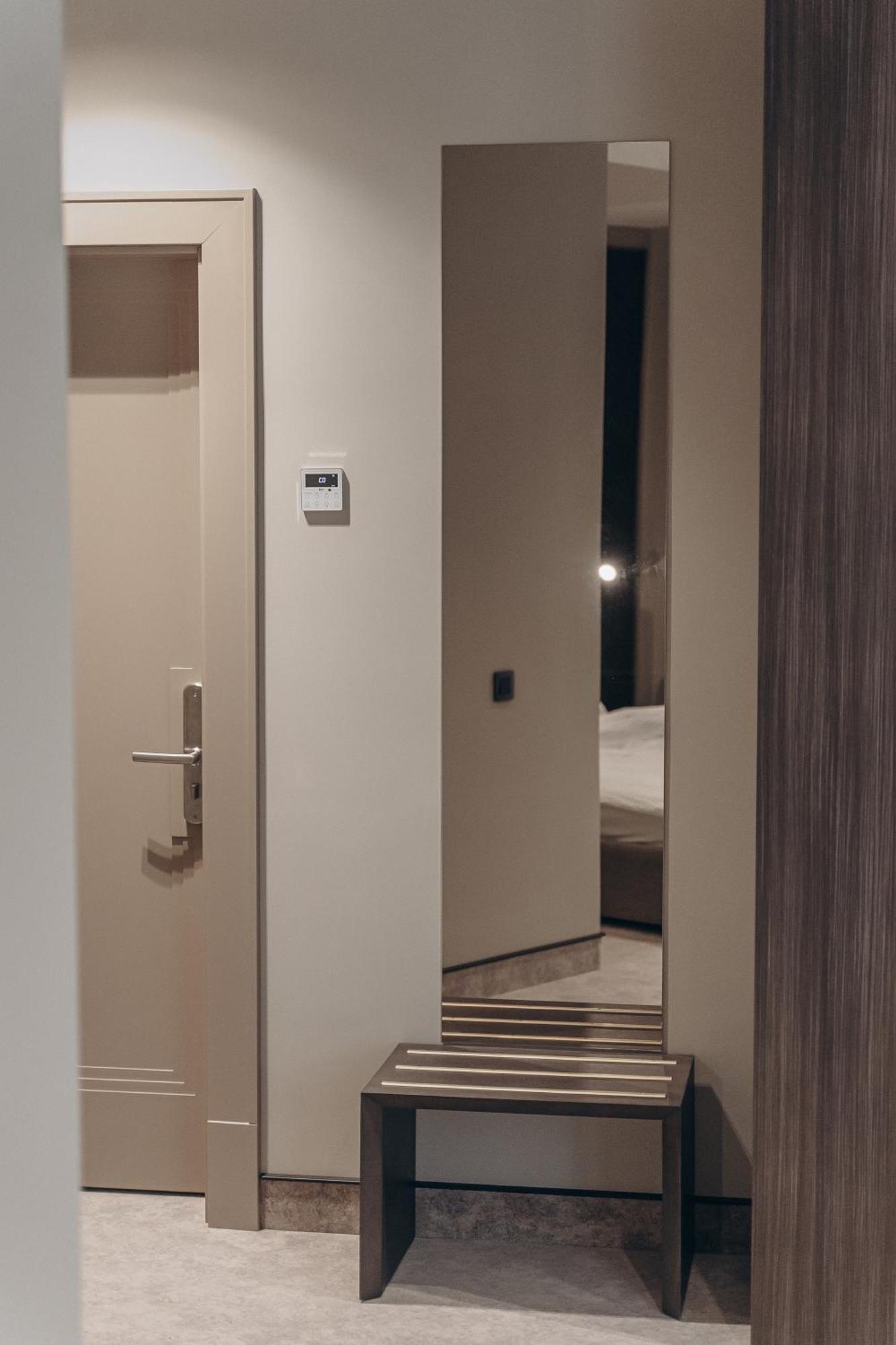 Park Hotel Bristol Oujhorod Extérieur photo