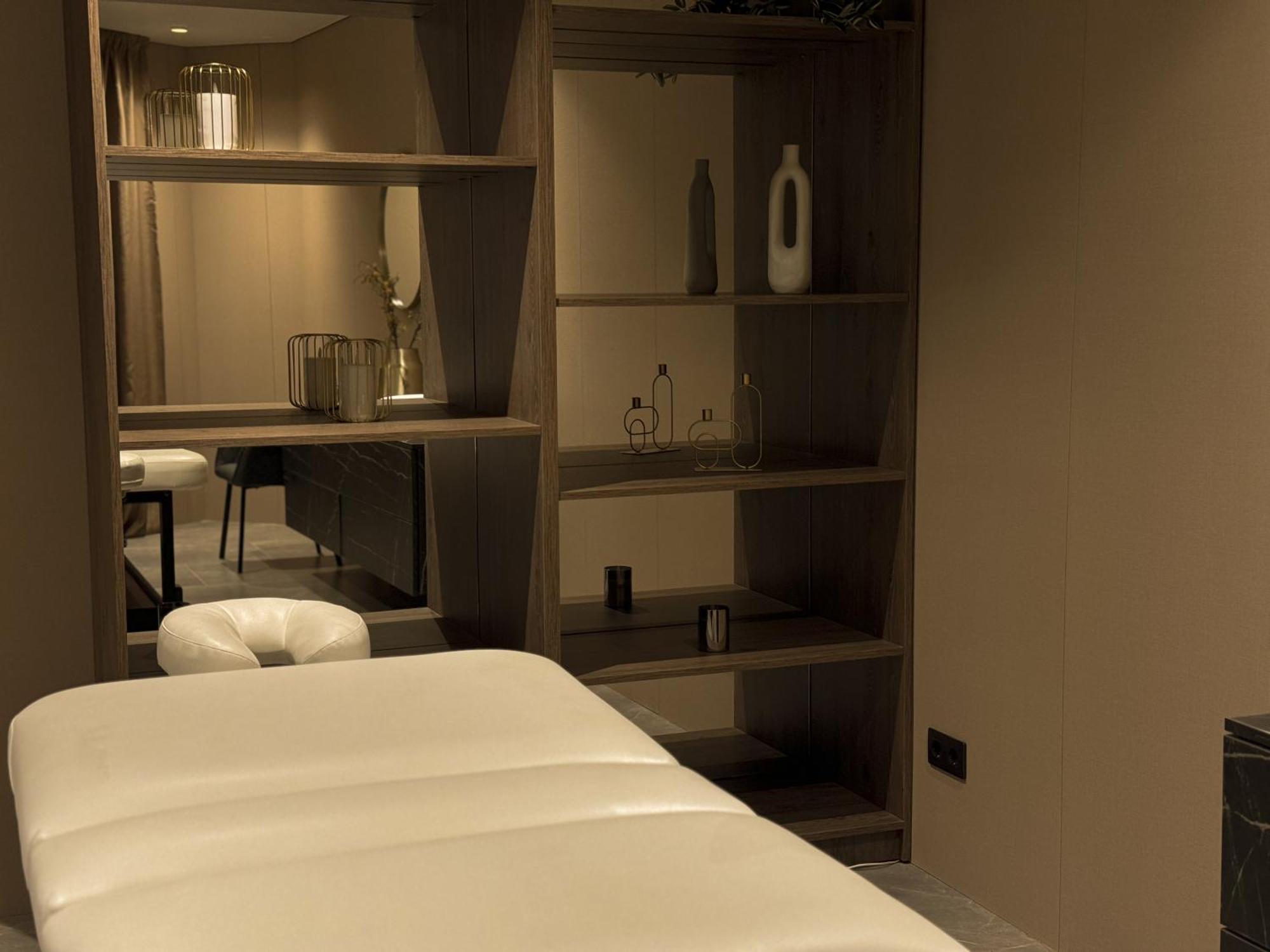 Park Hotel Bristol Oujhorod Extérieur photo