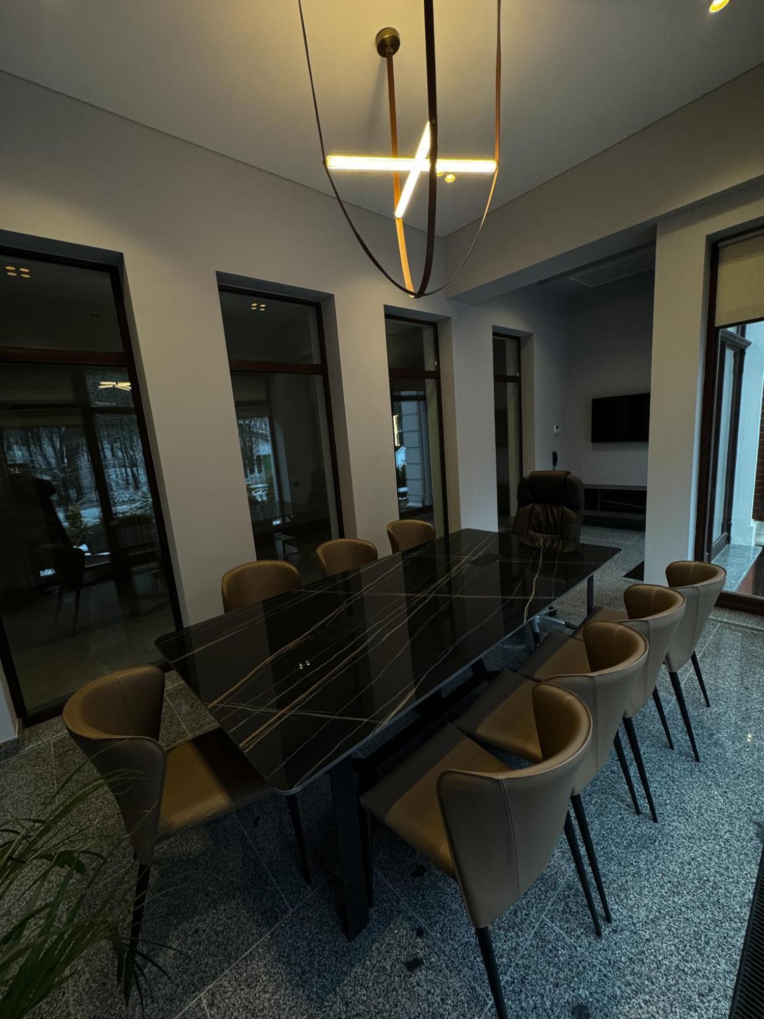 Park Hotel Bristol Oujhorod Extérieur photo
