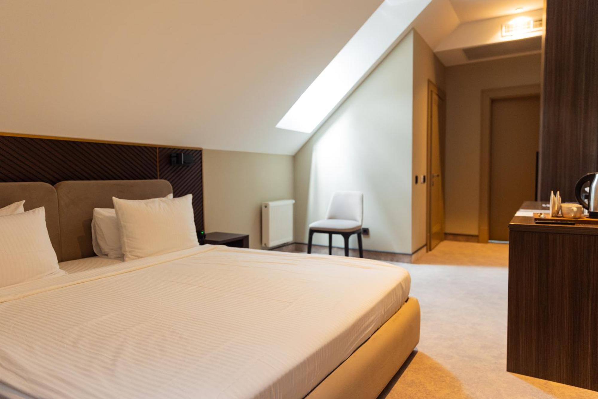 Park Hotel Bristol Oujhorod Chambre photo