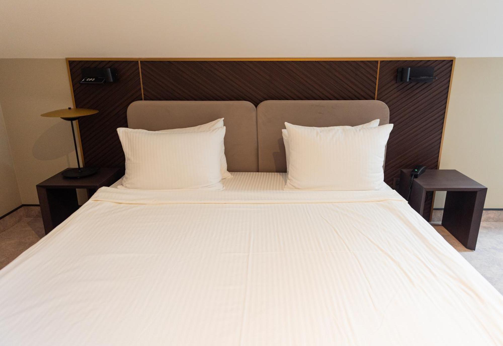 Park Hotel Bristol Oujhorod Chambre photo